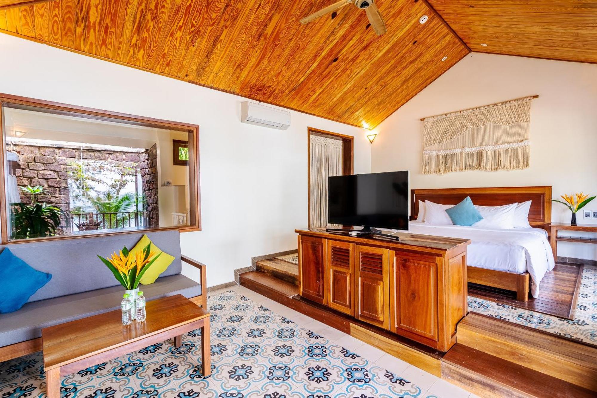 One-Bedroom Villa Beach Front