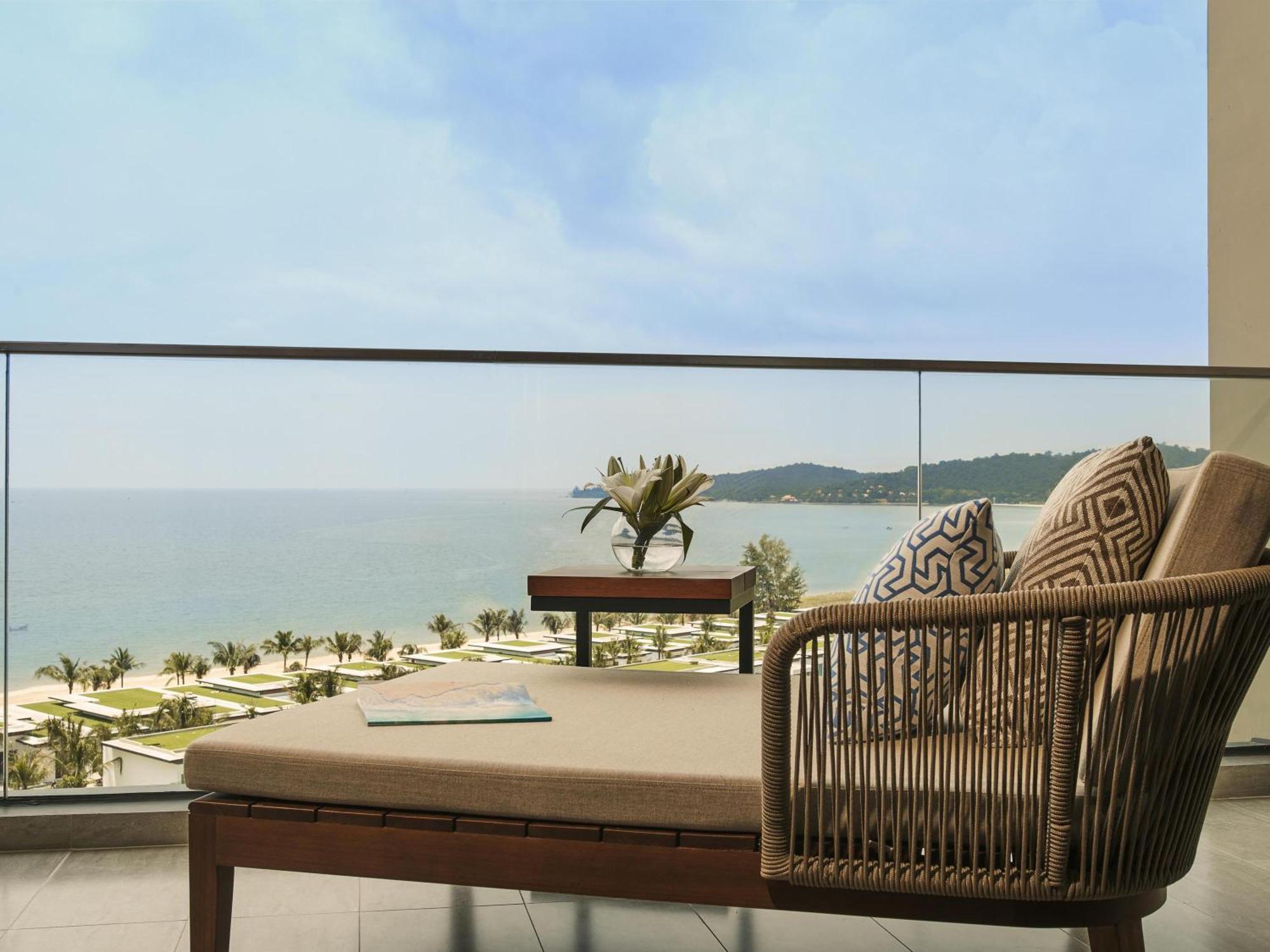 Superior Tweepersoonskamer met 2 Aparte Bedden, een Balkon en Uitzicht op Zee