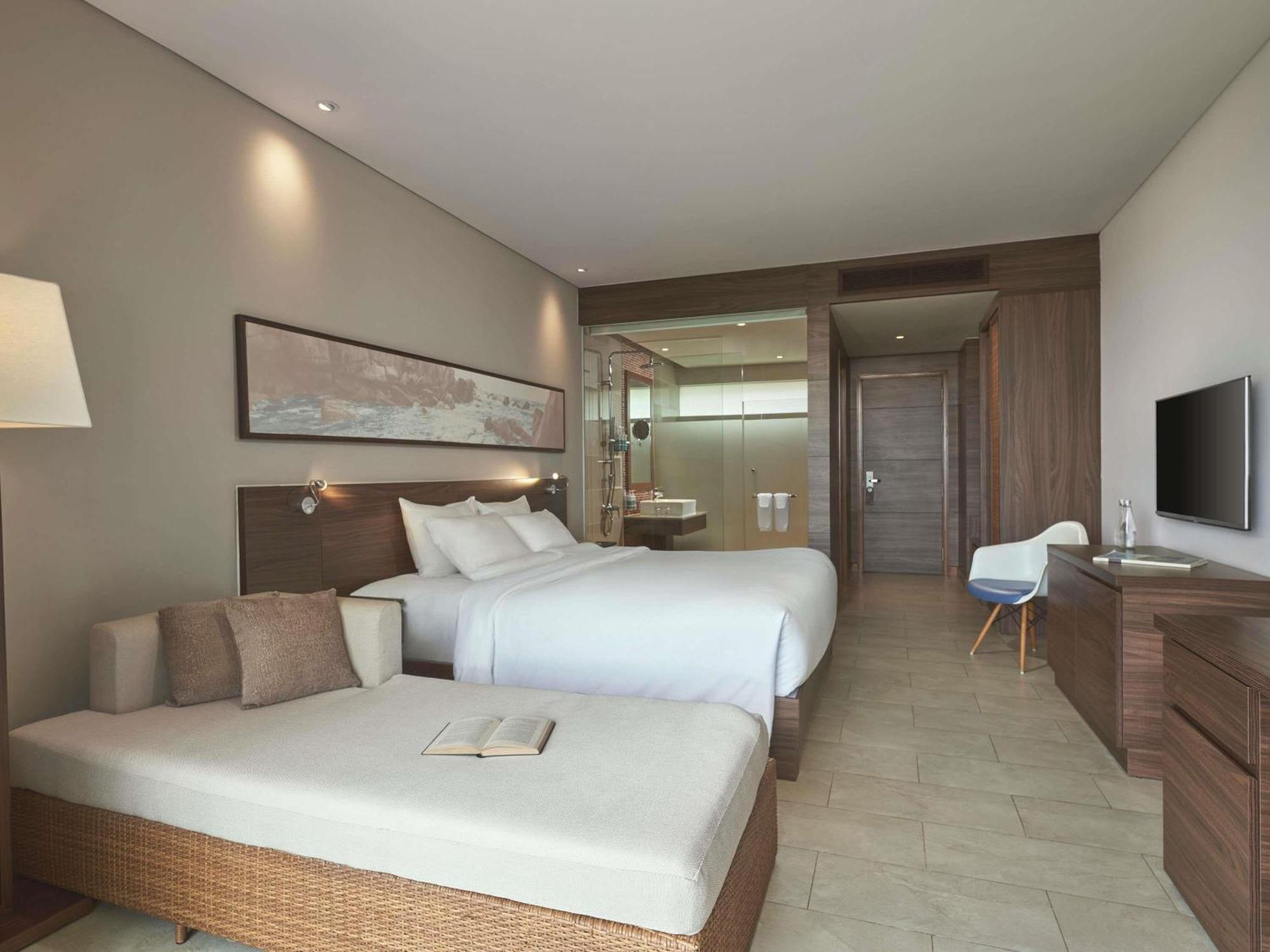 Chambre Double Supérieure - Vue sur Piscine